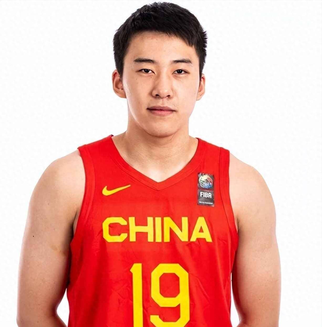 企鹅直播-男篮-余嘉豪两双胡明轩13分中国胜荷兰(男篮余嘉豪简介)