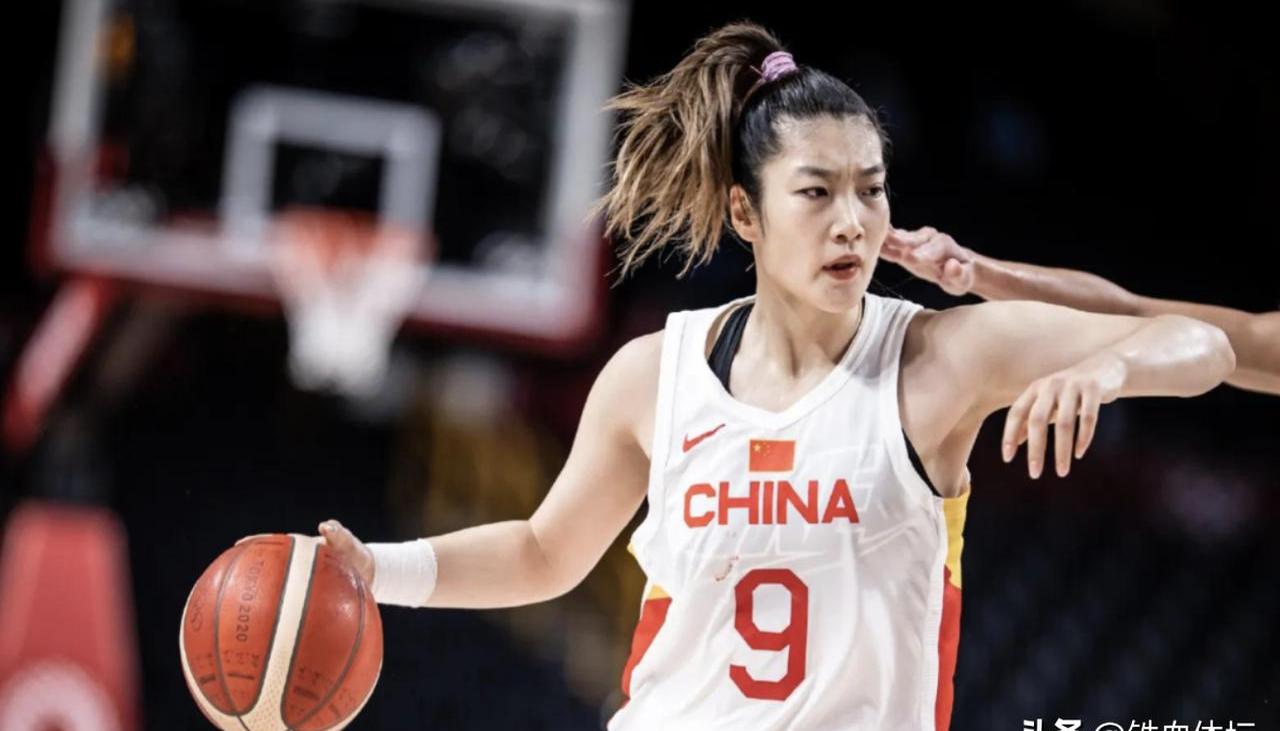 企鹅直播-包含李梦缺席亚洲杯对国家队损失不小，希望她早日康复的词条